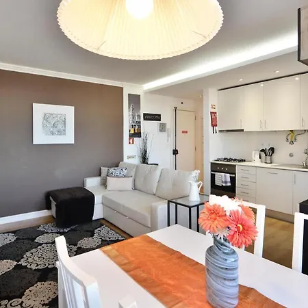 Tejo Blue & Bright - Checkinhome Apartment *